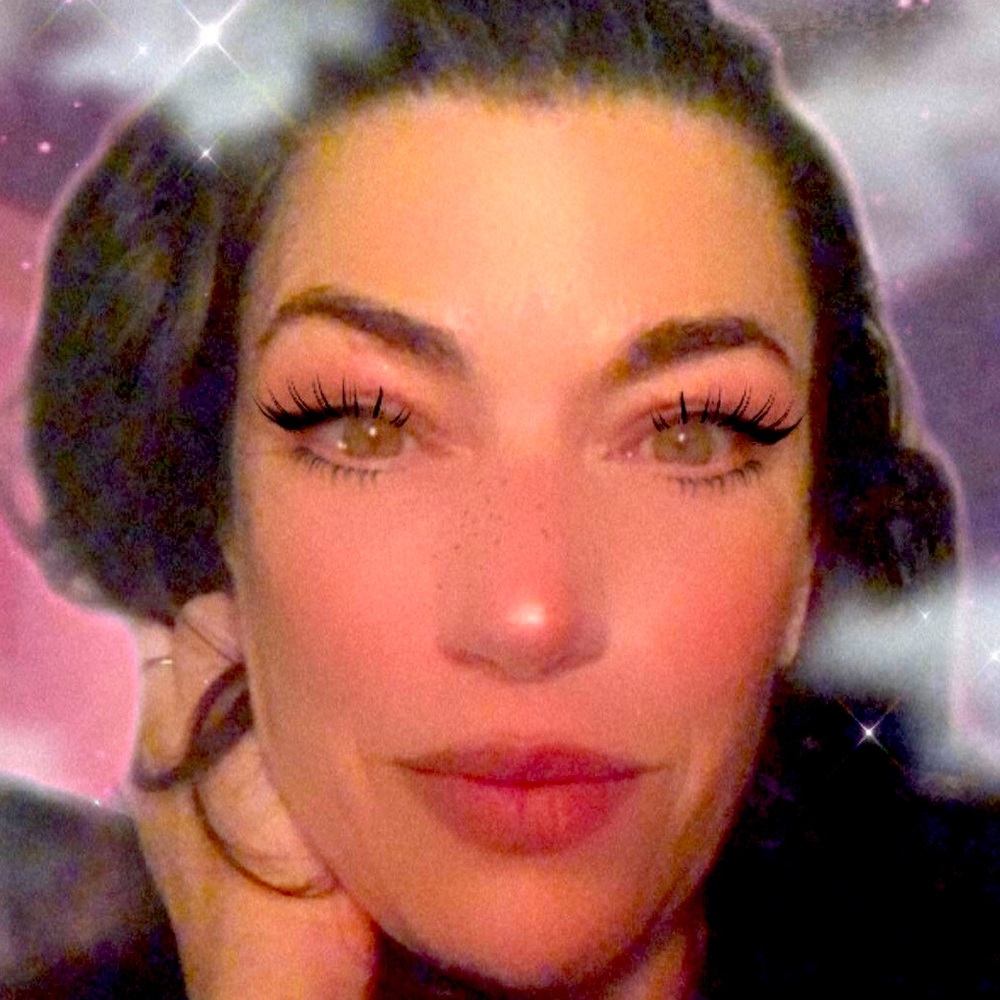 Meet your Posher, Yvonne